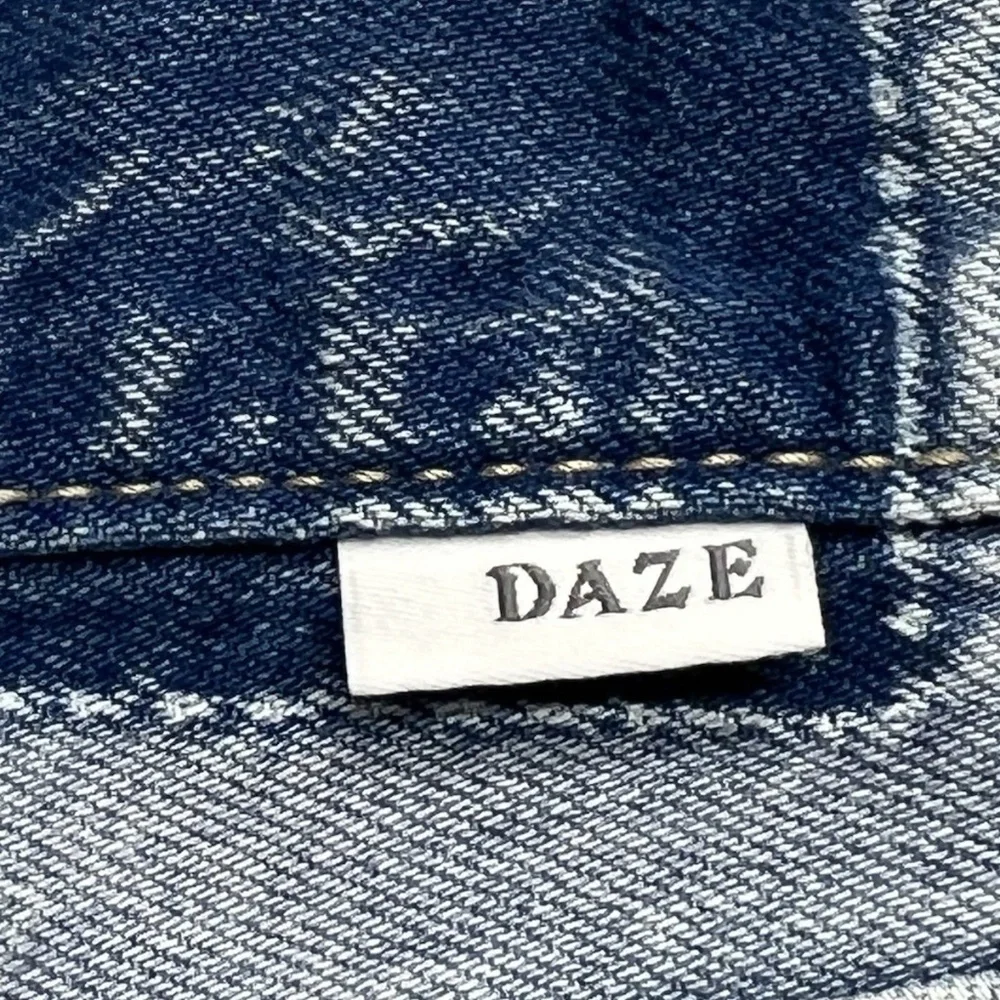 Daze Denim Shorts Women 26 Blue 1999 Slouch 90’s Ripped High Rise Cut Offs Retro